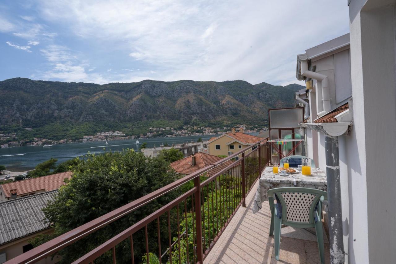 Albatros Apartment Kotor Bagian luar foto